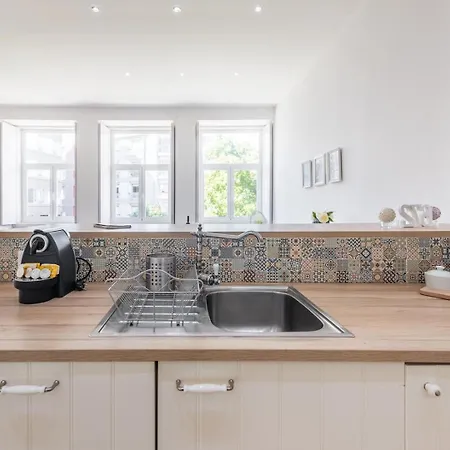 Guestready - Cityscape Coastal Flat Porto