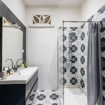 Guestready - Cityscape Coastal Flat Apartment *