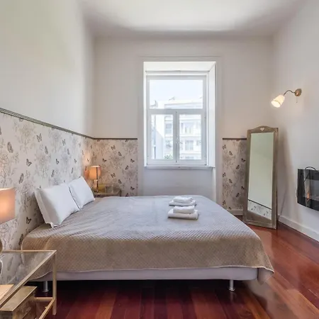 Guestready - Cityscape Coastal Flat Apartment Porto